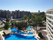 Grand Hotel Nirvana