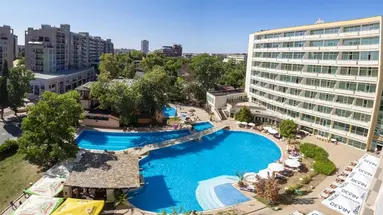 Grand Hotel Nirvana