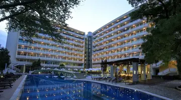 Grand Hotel Nirvana