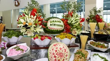 Grand Hotel Nirvana