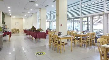 GRAND HOTEL NIRVANA