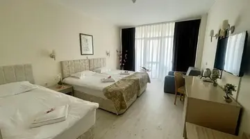 Grand Hotel Nirvana