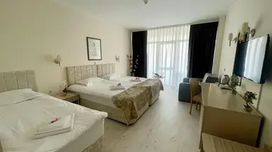 Grand Hotel Nirvana