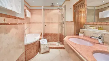 Grand Hotel