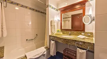 Grand Hotel