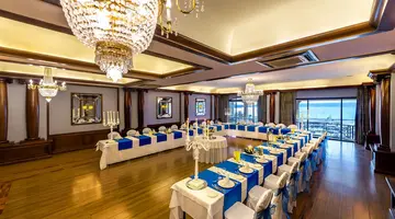 Grand Hotel