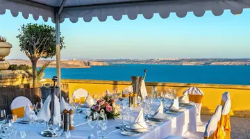 Grand Hotel