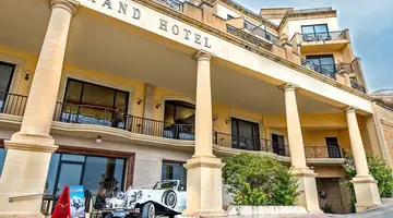 Grand Hotel