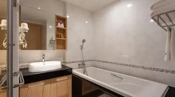Grand Kata VIP Hotel