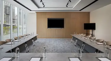 GRAND MILLENNIUM HOTEL BUSINESS BAY