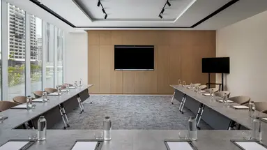 GRAND MILLENNIUM HOTEL BUSINESS BAY