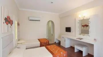 Grand Miramor Hotel