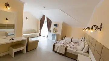 GRAND MIRAMOR HOTEL