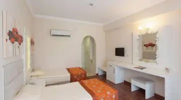 Grand Miramor Hotel