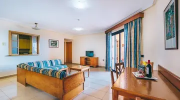 Grand Muthu Golf Plaza Hotel