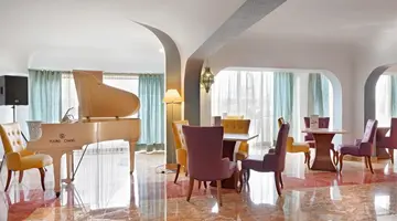 Grand Muthu Oura View Beach Club