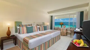 Grand Oasis Palm