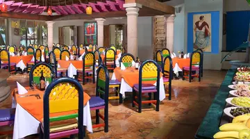 GRAND OASIS PALM