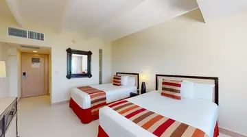 GRAND OASIS PALM