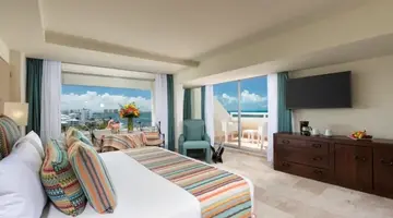 Grand Oasis Palm