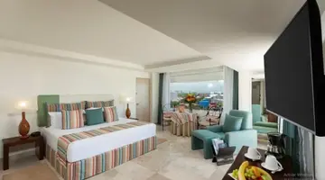 Grand Oasis Palm