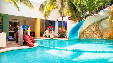 GRAND OASIS PALM