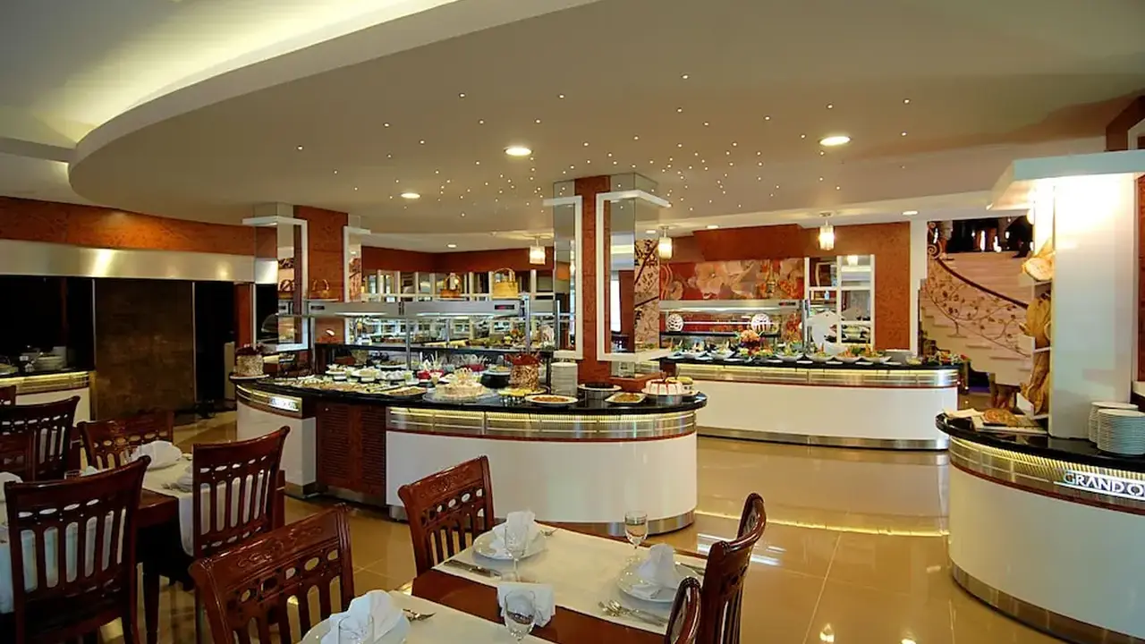 Grand Okan Hotel