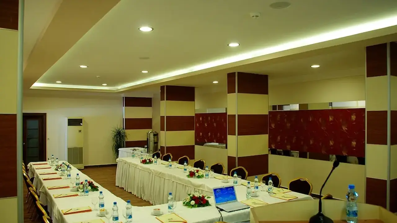 Grand Okan Hotel