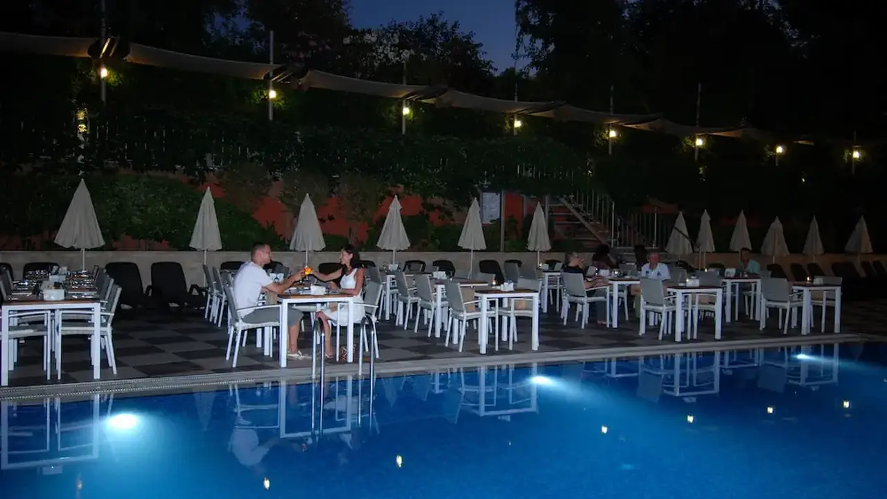 Grand Okan Hotel
