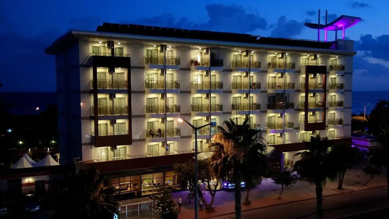 Grand Okan Hotel