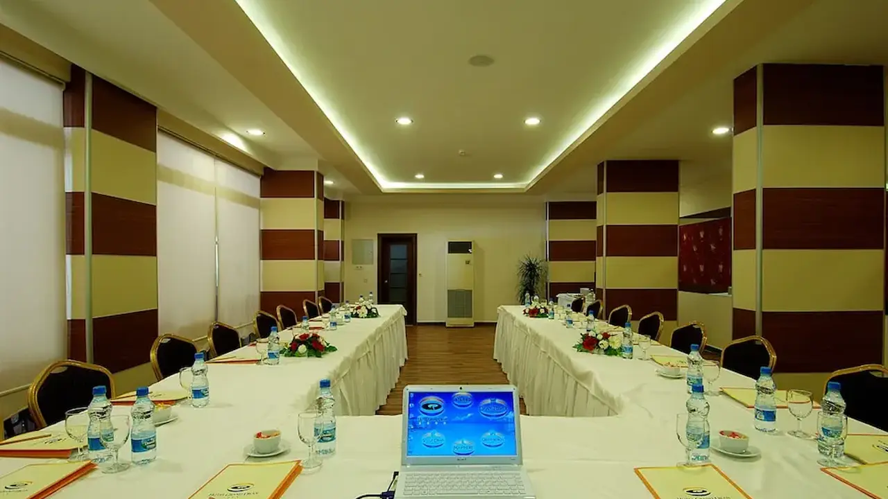 Grand Okan Hotel