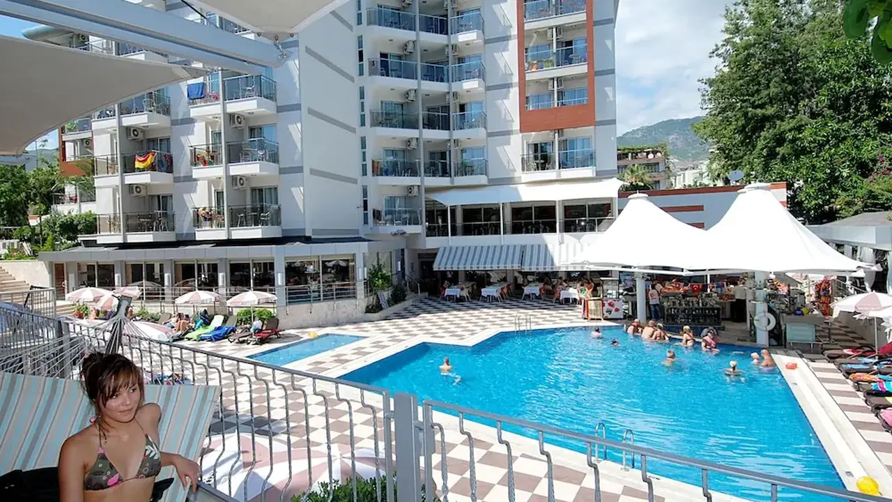 Grand Okan Hotel