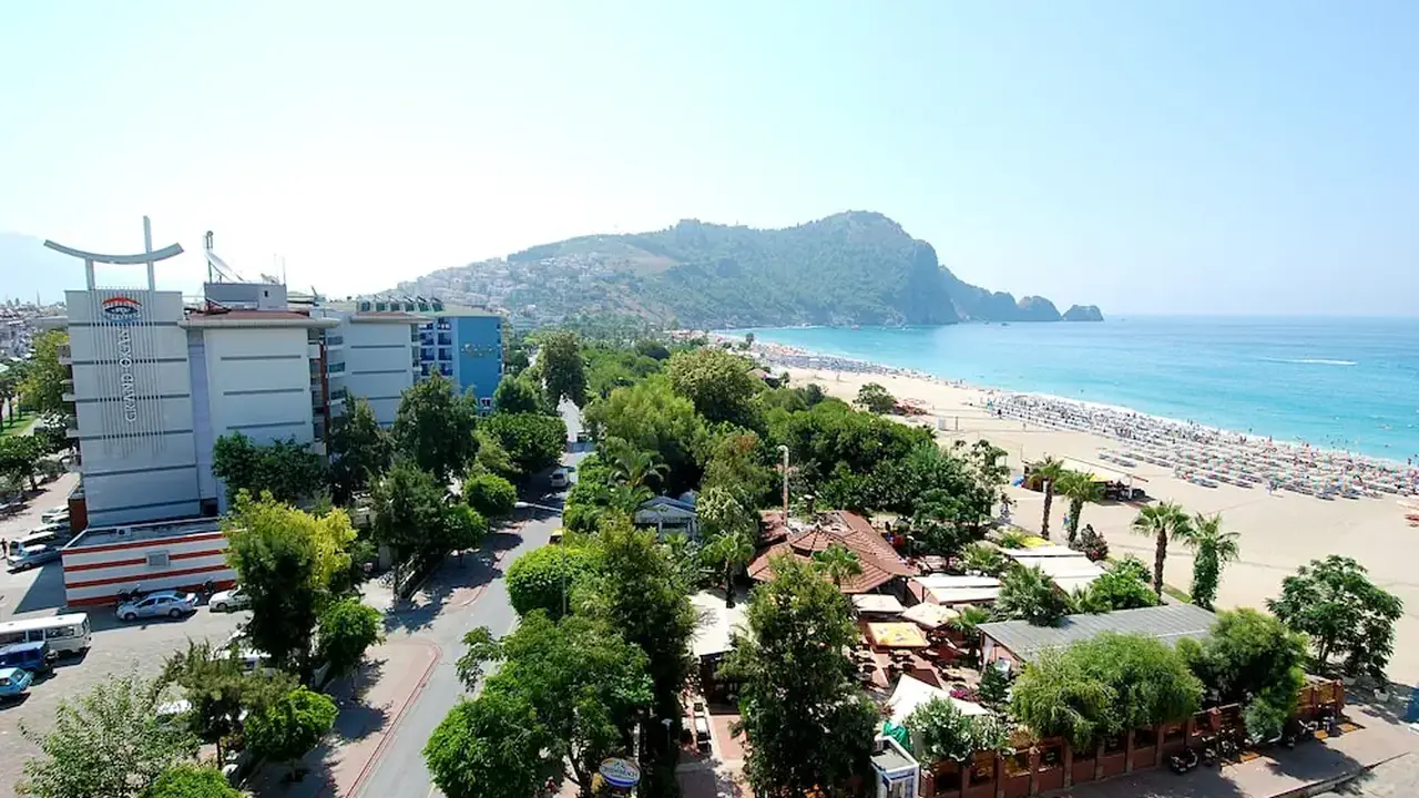 Grand Okan Hotel