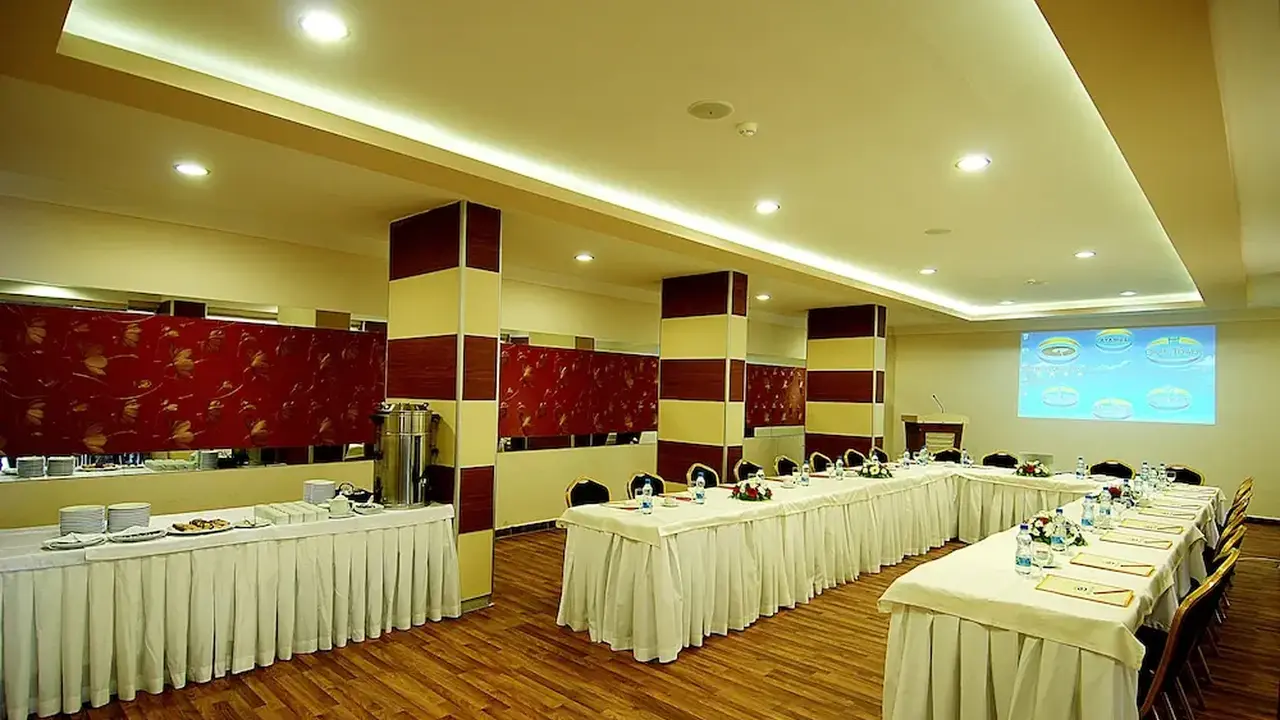 Grand Okan Hotel