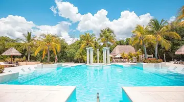 Grand Palladium Colonial Resort & Spa