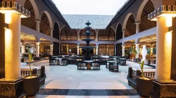 Grand Palladium Colonial Resort & Spa