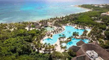 Grand Palladium Colonial Resort & Spa