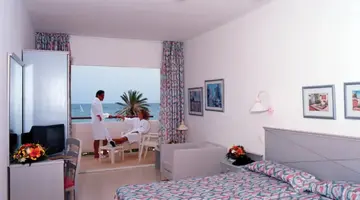 Grand Palladium White Island Resort and Spa