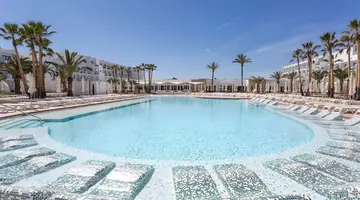Grand Palladium White Island Resort and Spa