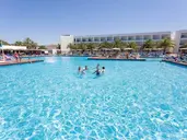 Grand Palladium White Island Resort and Spa