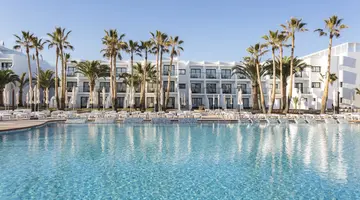 Grand Palladium White Island Resort & Spa