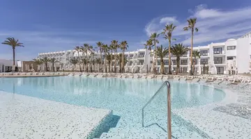 Grand Palladium White Island Resort & Spa