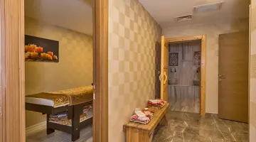 Grand Pamir Hotel