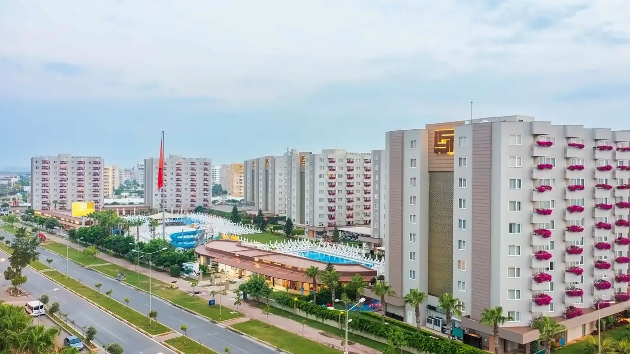 Grand Park Lara Hotel