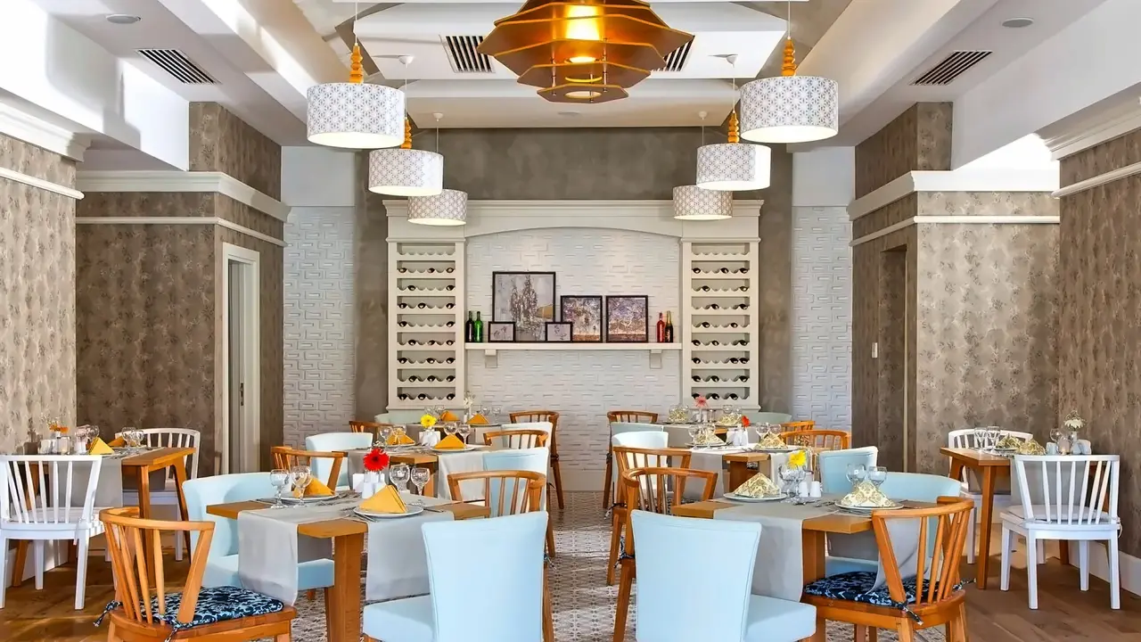 Grand Park Lara Hotel
