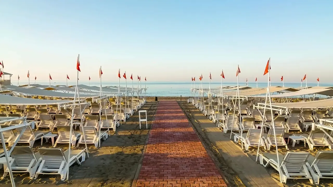 Grand Park Lara Hotel