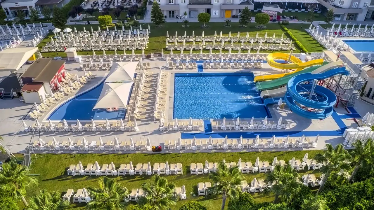 Grand Park Lara Hotel