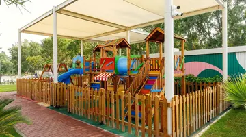Grand Park Lara