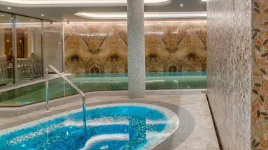 Grand Poet Hotel by Semarah