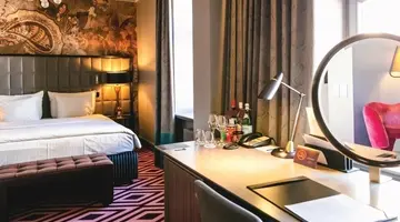 Grand Poet Hotel by Semarah